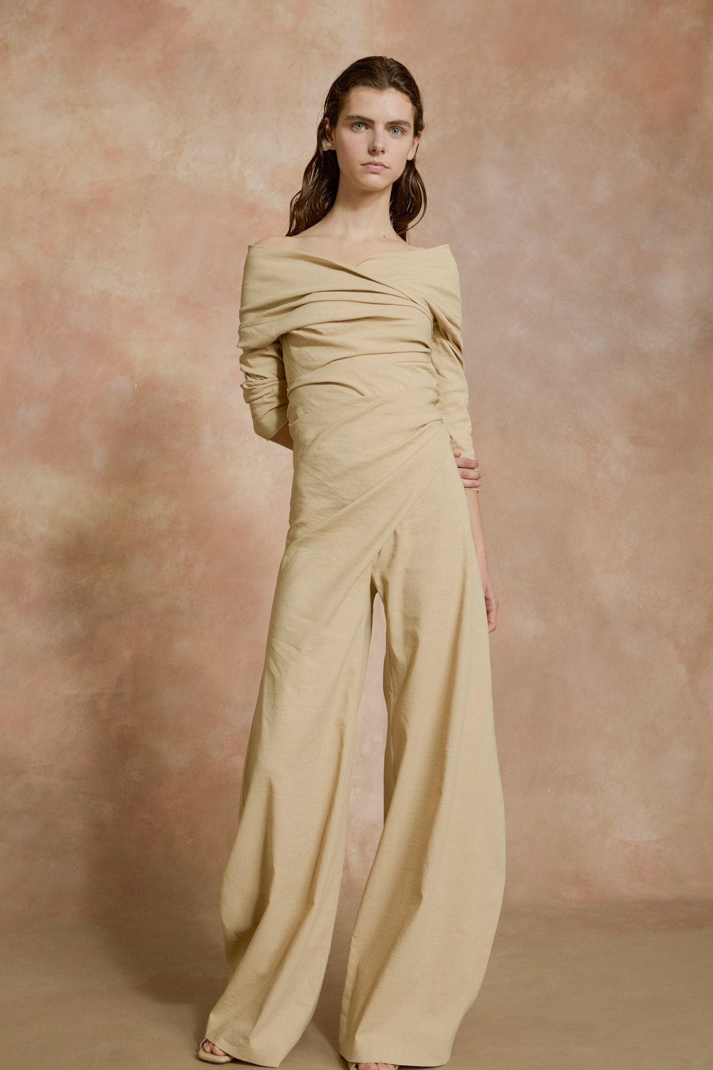 Mite, beige wrap pants