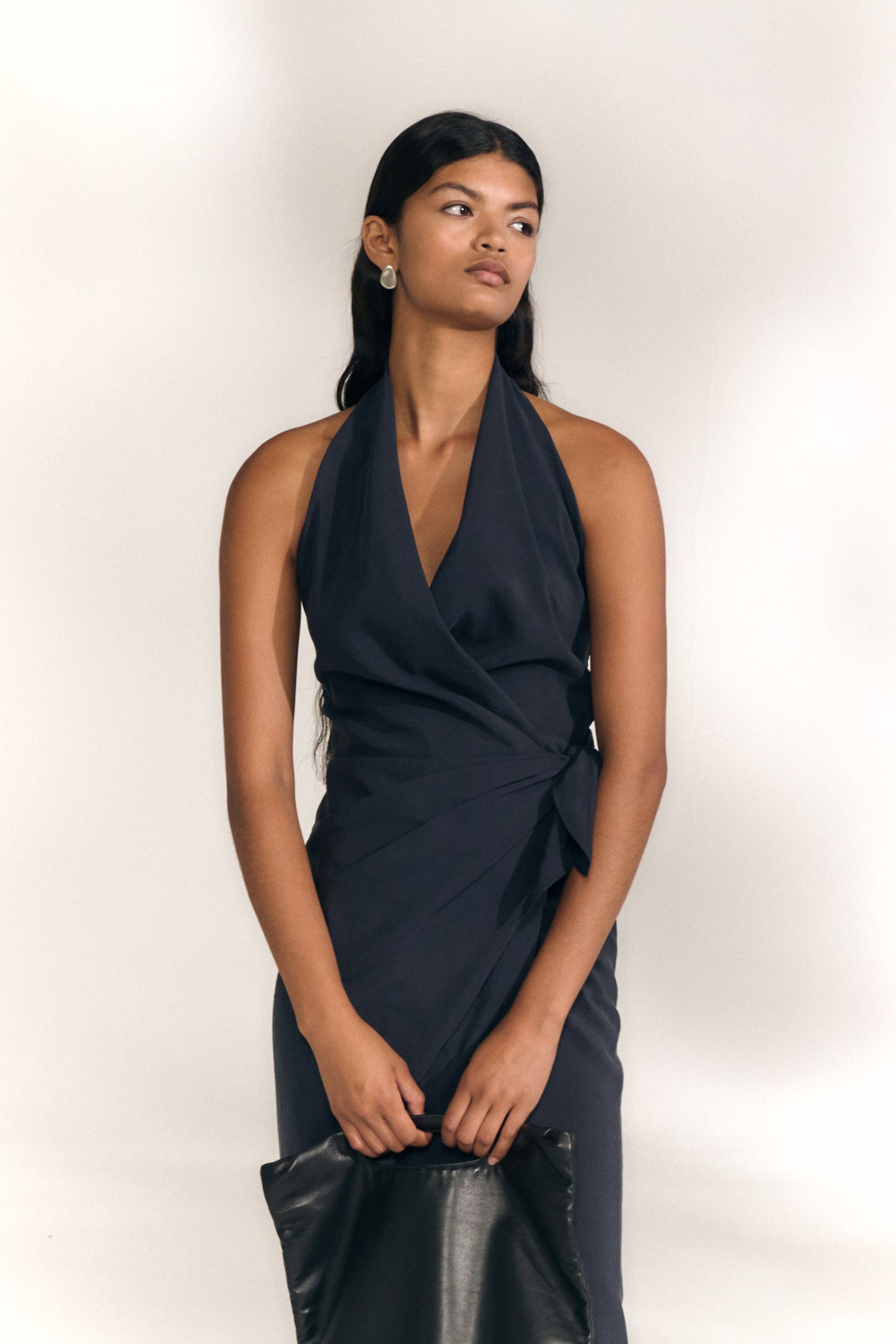 Mona, vestido de lino y seda azul marino