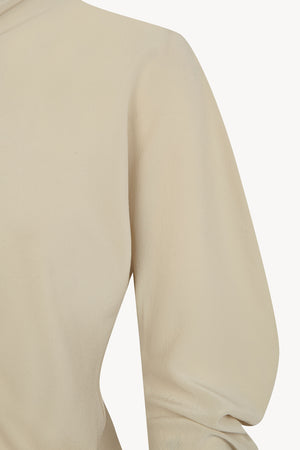 Mystic, camisa de seda beige