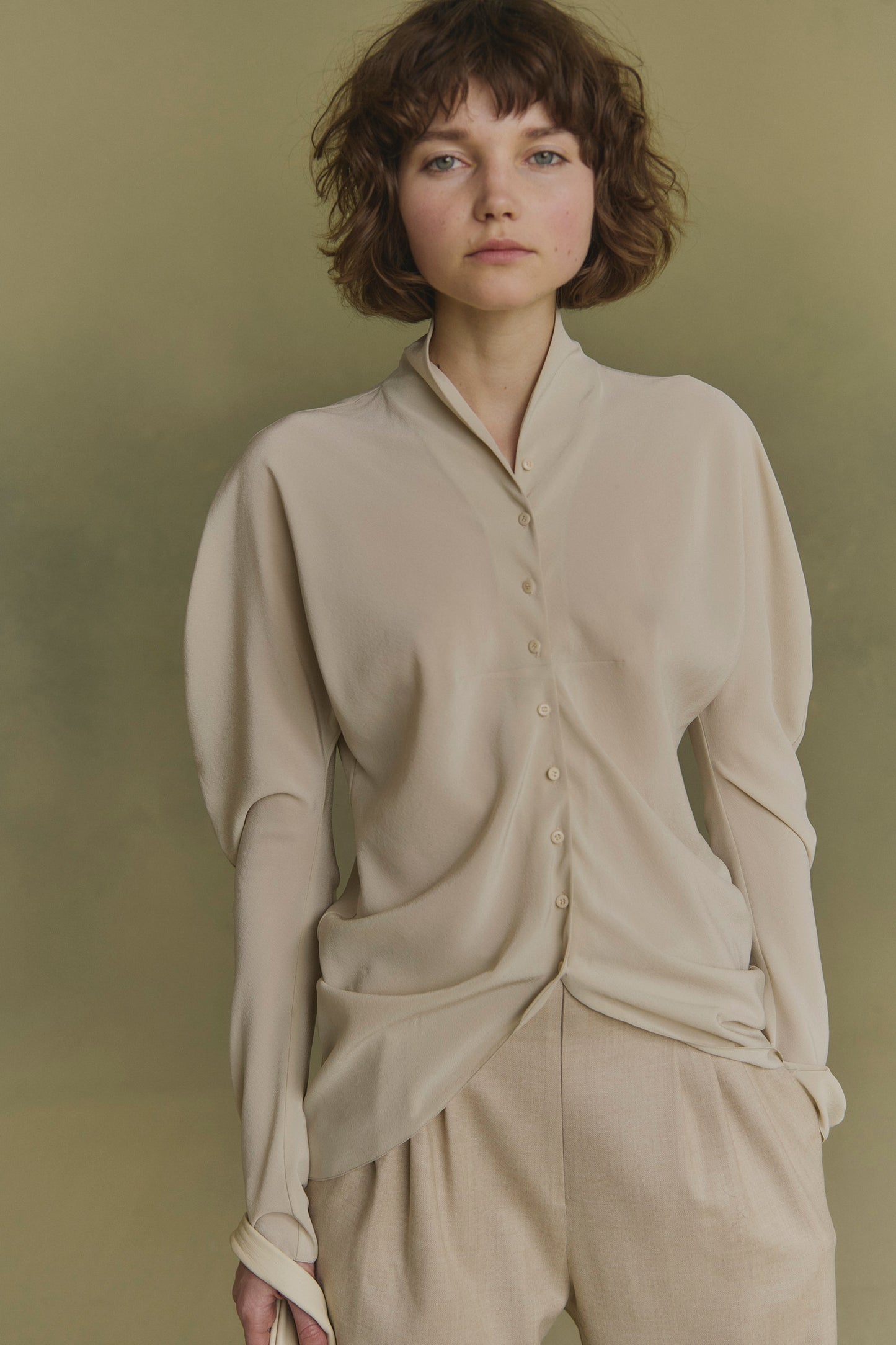 Mystic, beige silk shirt