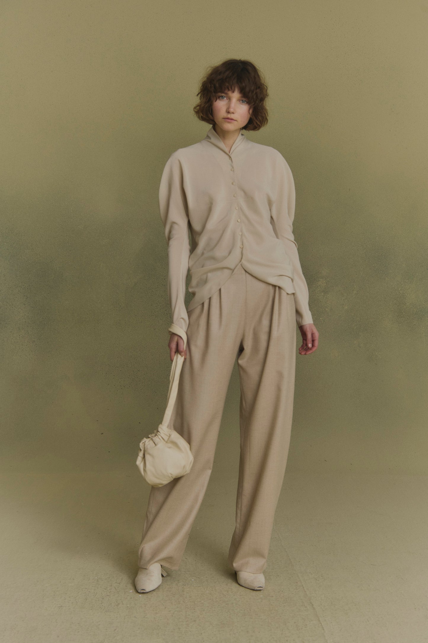 Cuento, beige virgin wool pants