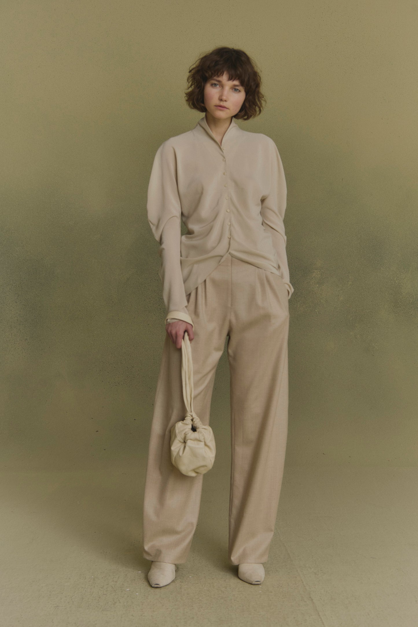 Cuento, beige virgin wool pants