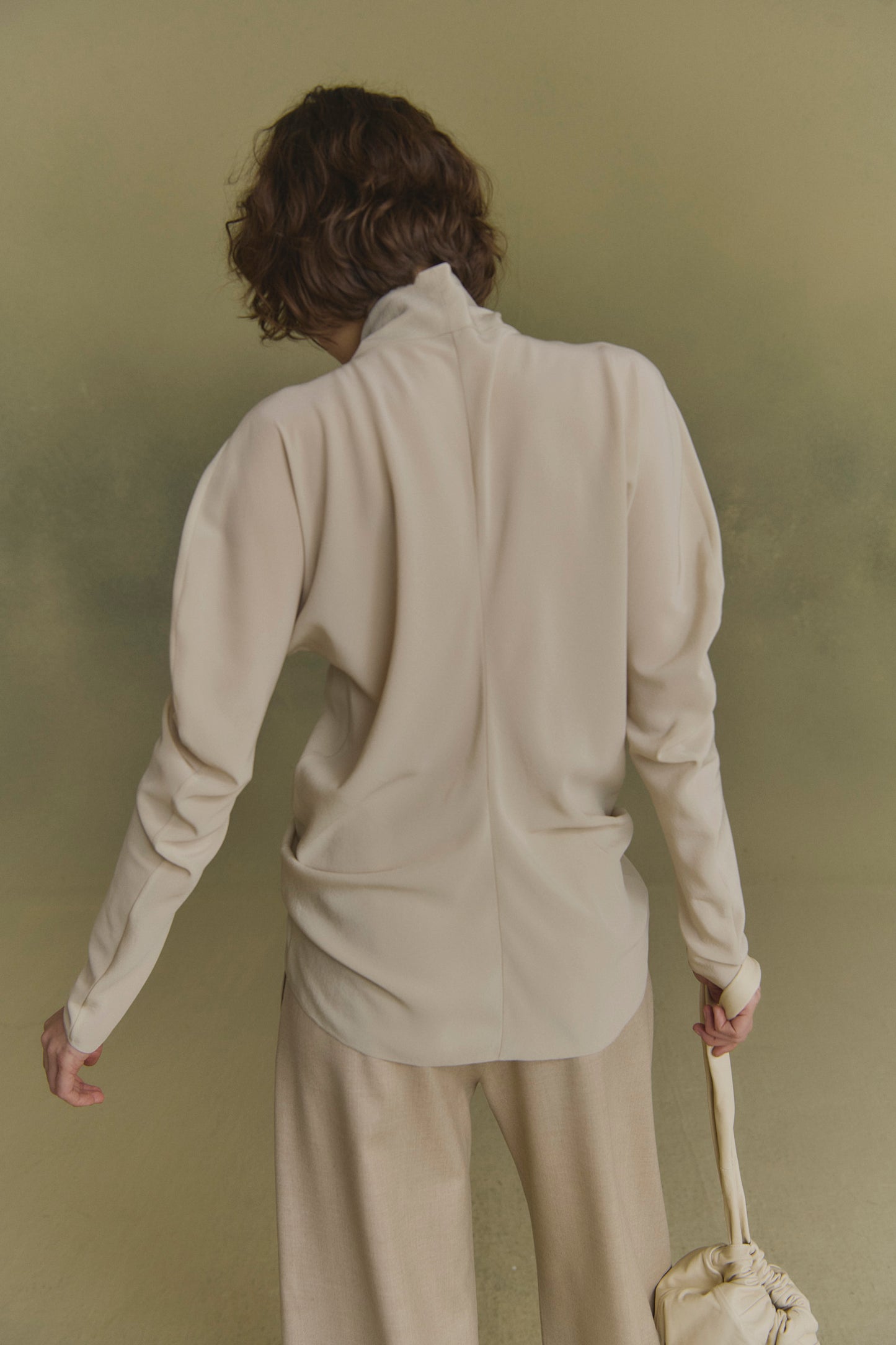 Mystic, beige silk shirt