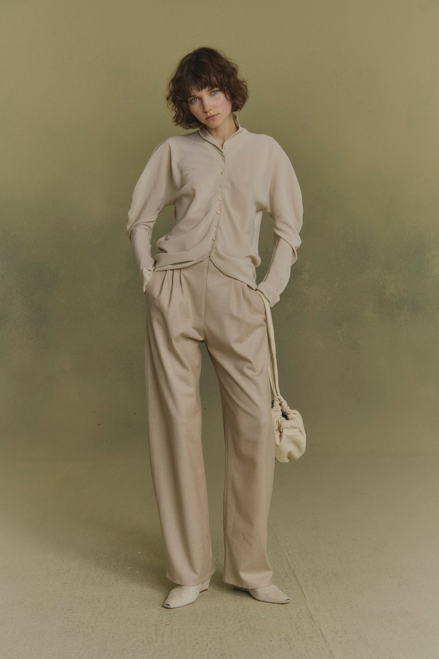 Cuento, beige virgin wool pants