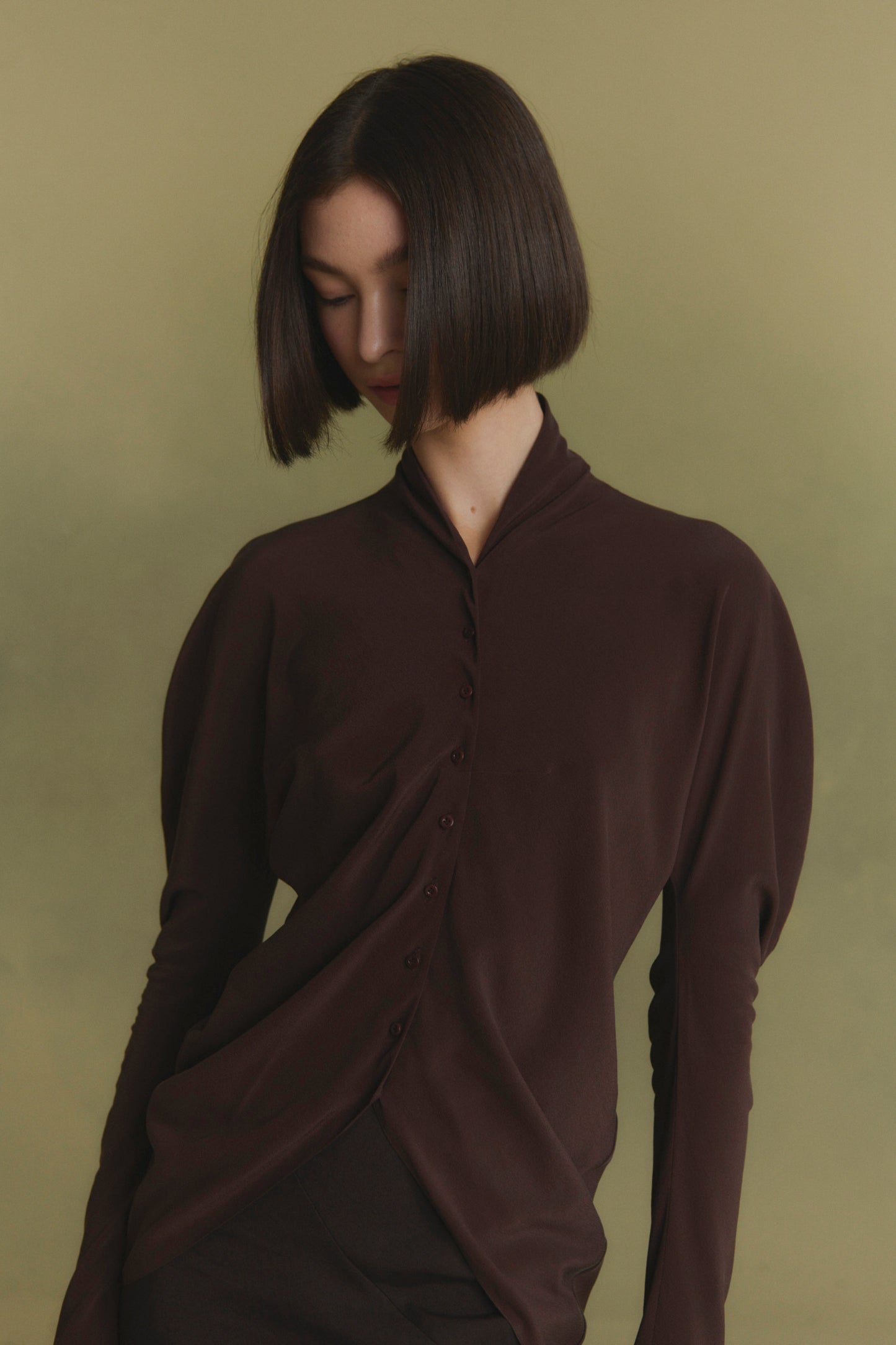 Mystic, camisa de seda uva