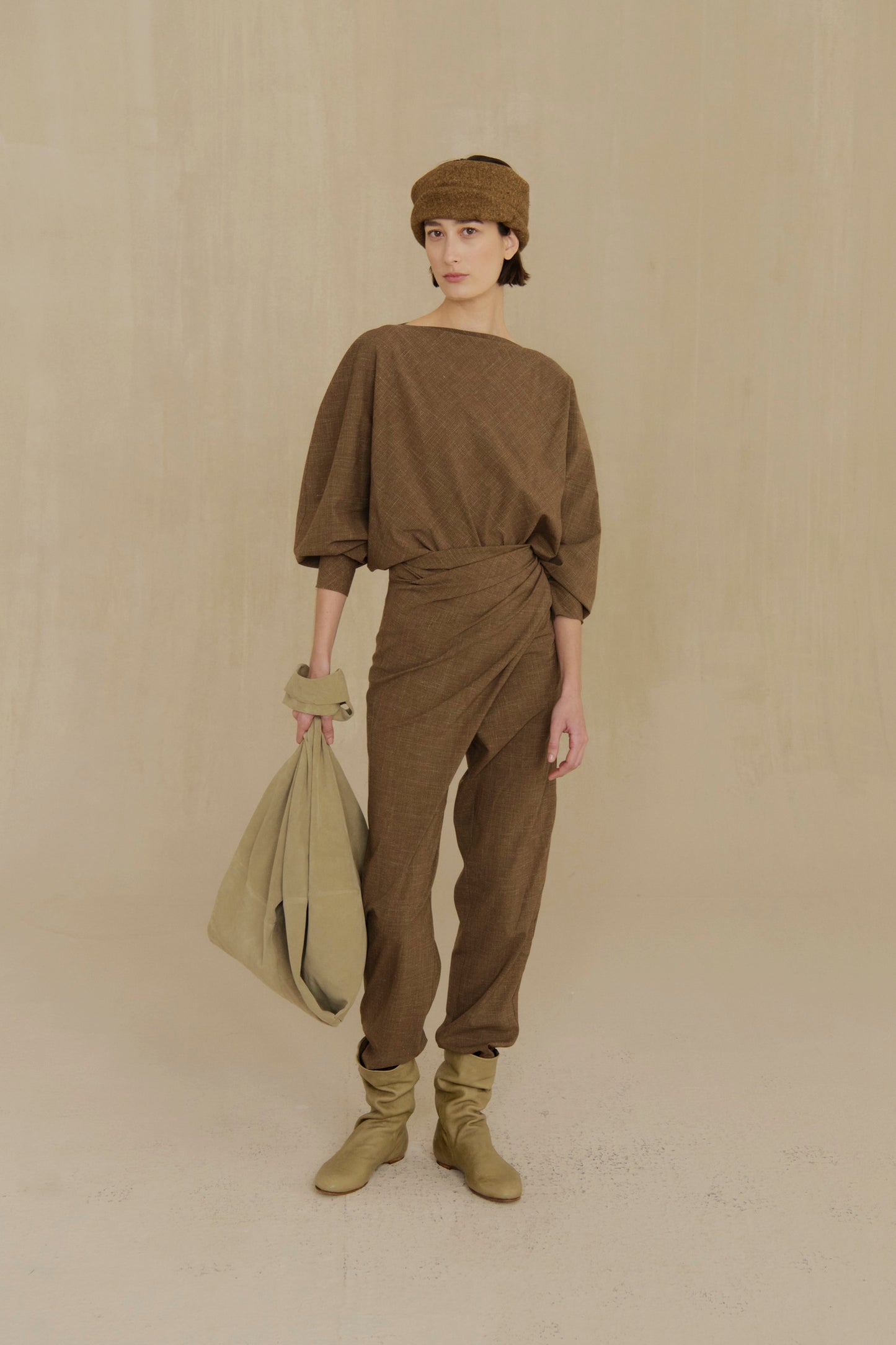 Time, light brown virgin wool and silk trousers
