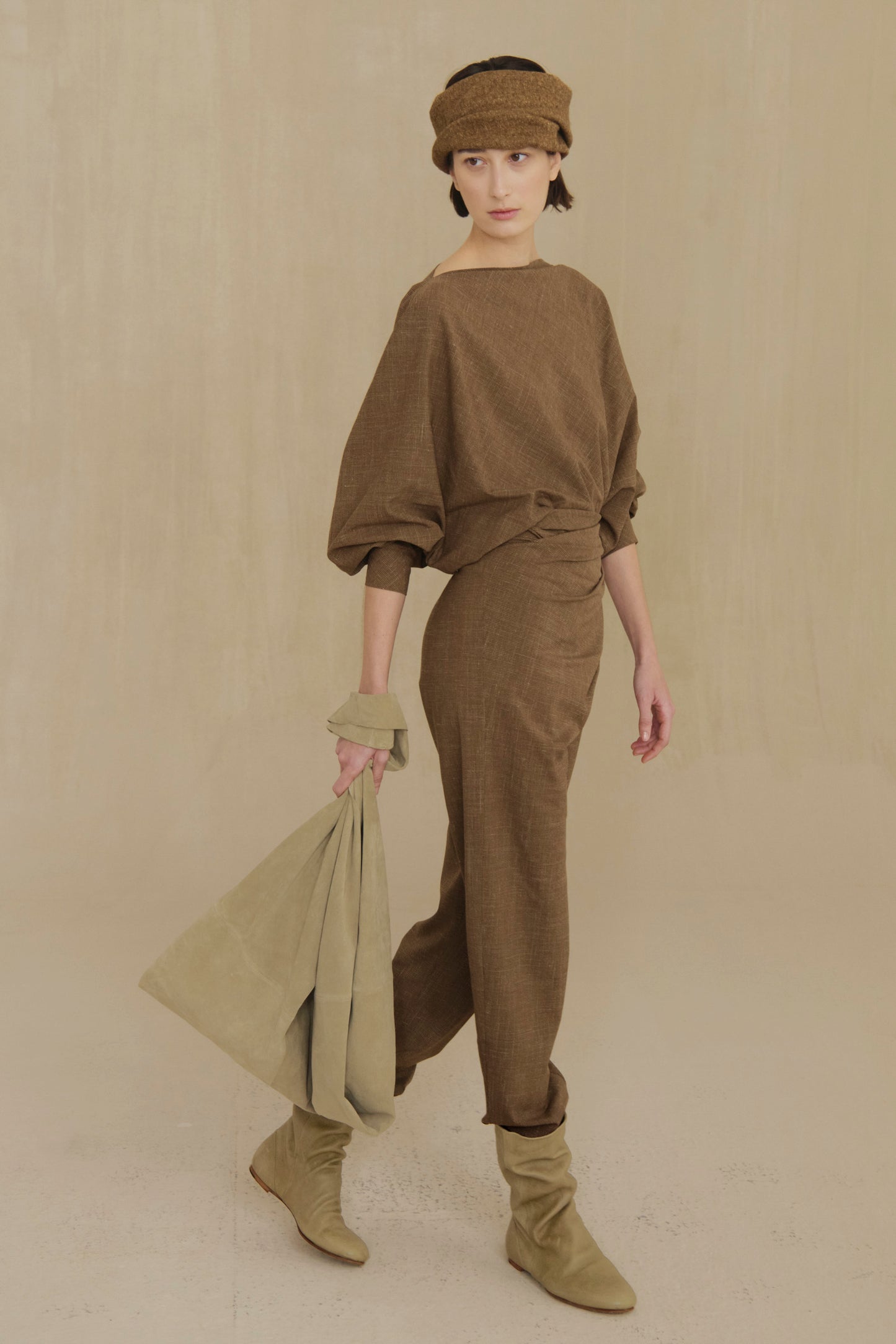 Time, light brown virgin wool and silk trousers