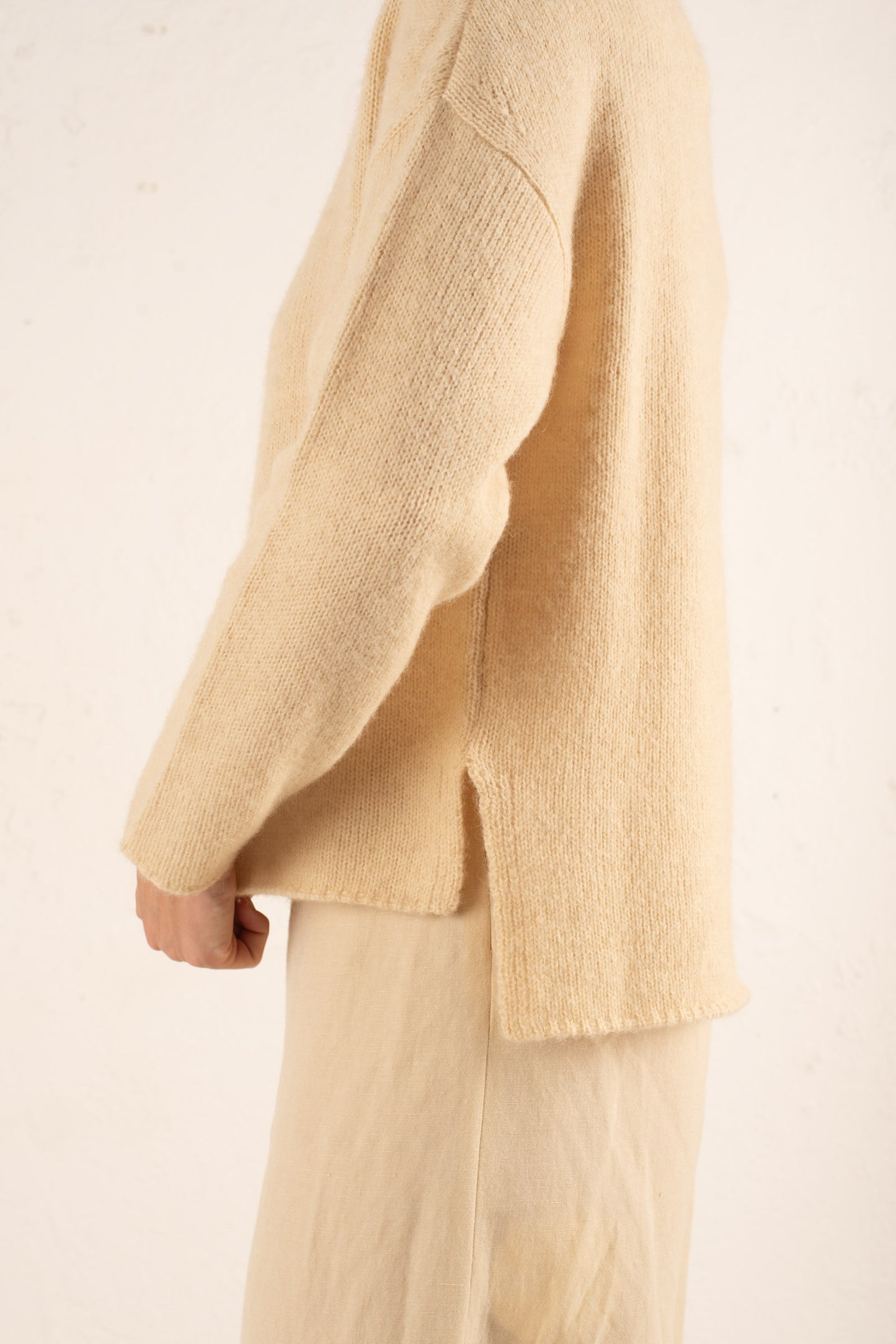Nima, oversized jumper in alpaca, cashmere and ivory silk
