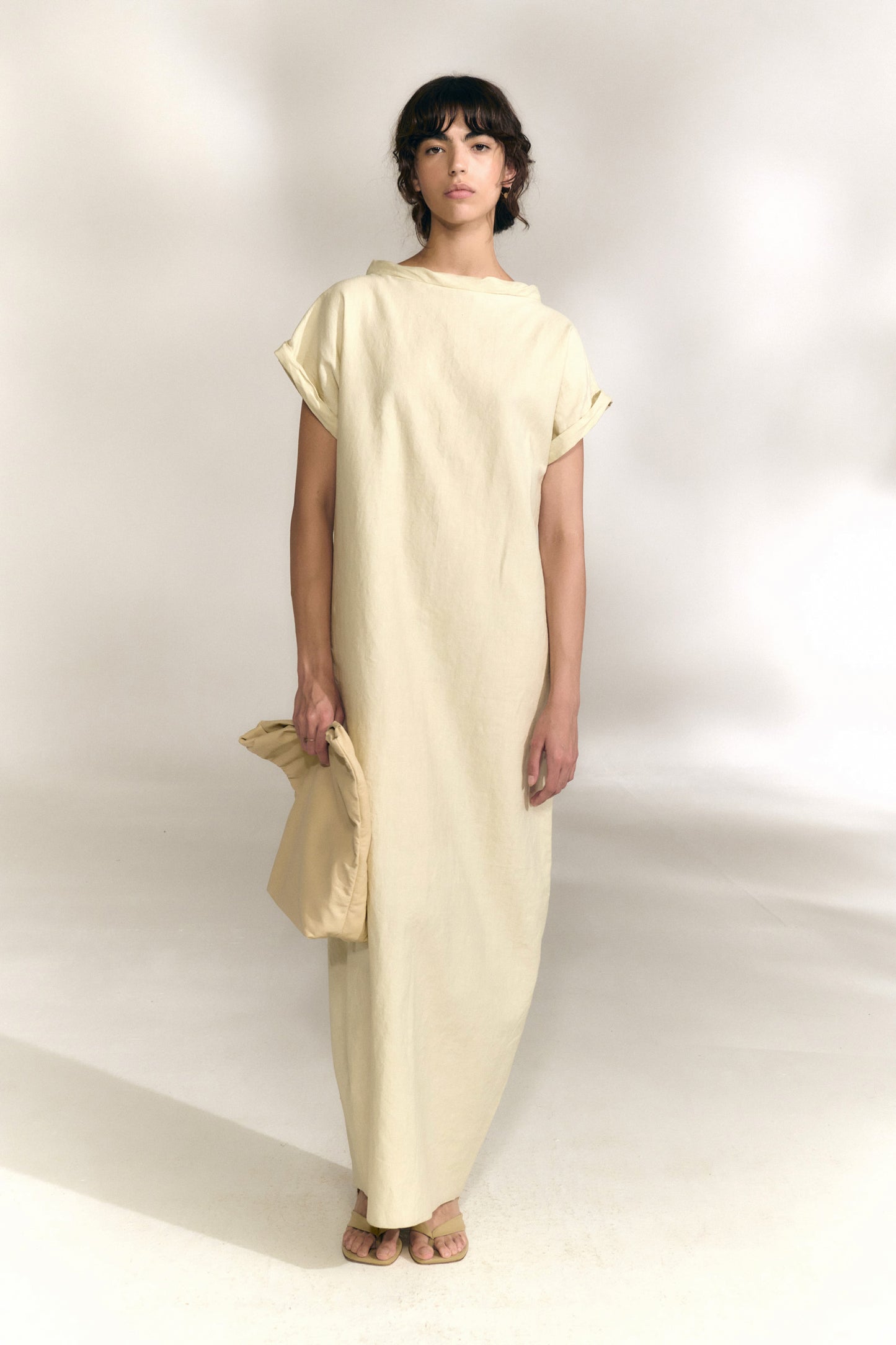 Noa, vestido de lino y algodon marfil