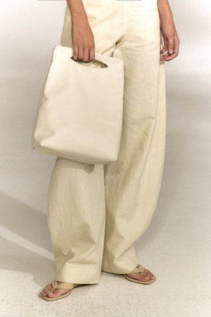 Buco L, bolso grande de piel arena
