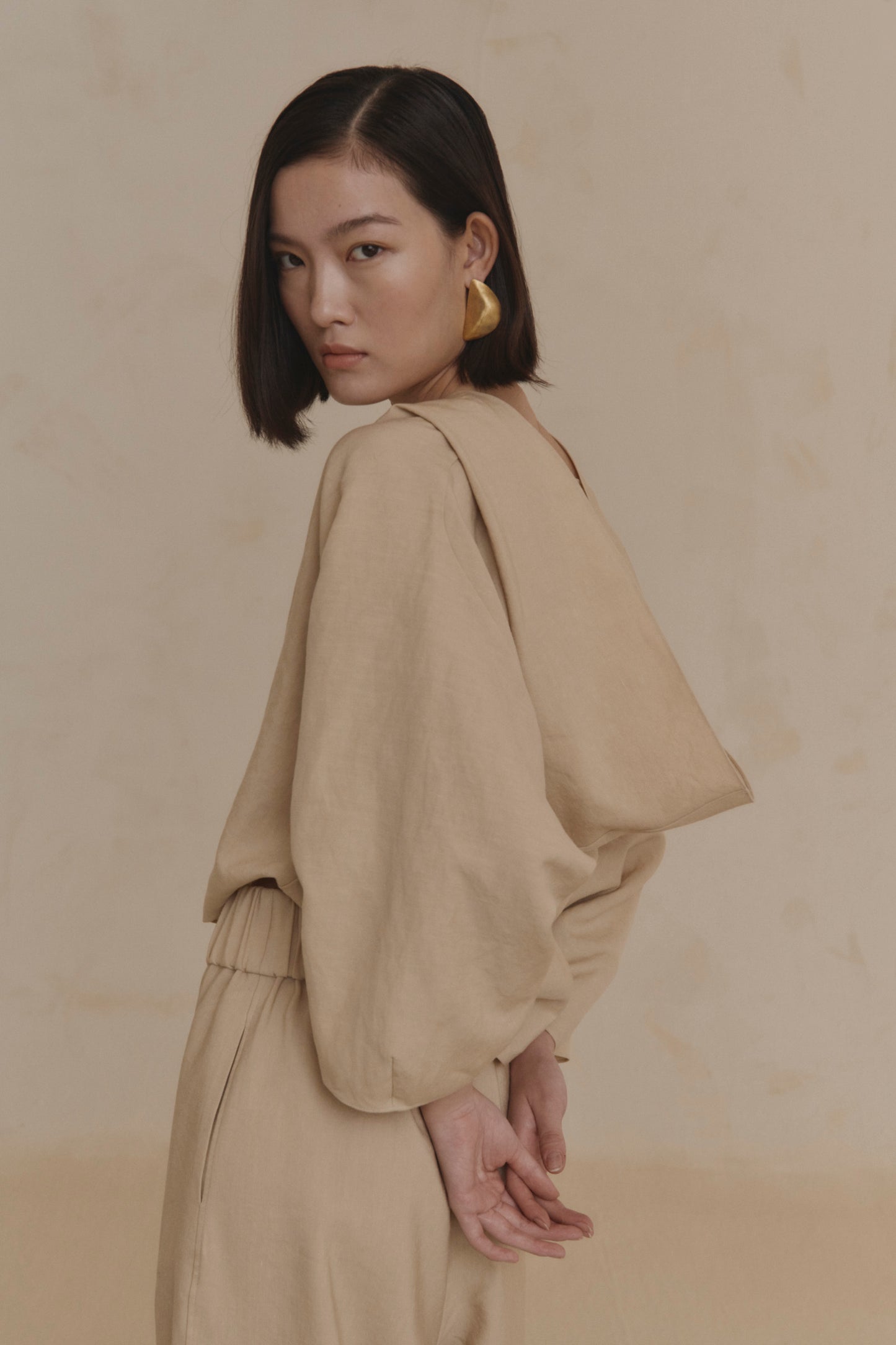 Noa, sand linen and virgin wool jacket