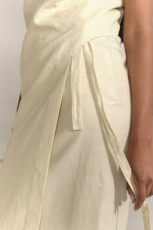 Noe,  ivory asymmetrical top in linen and cotton