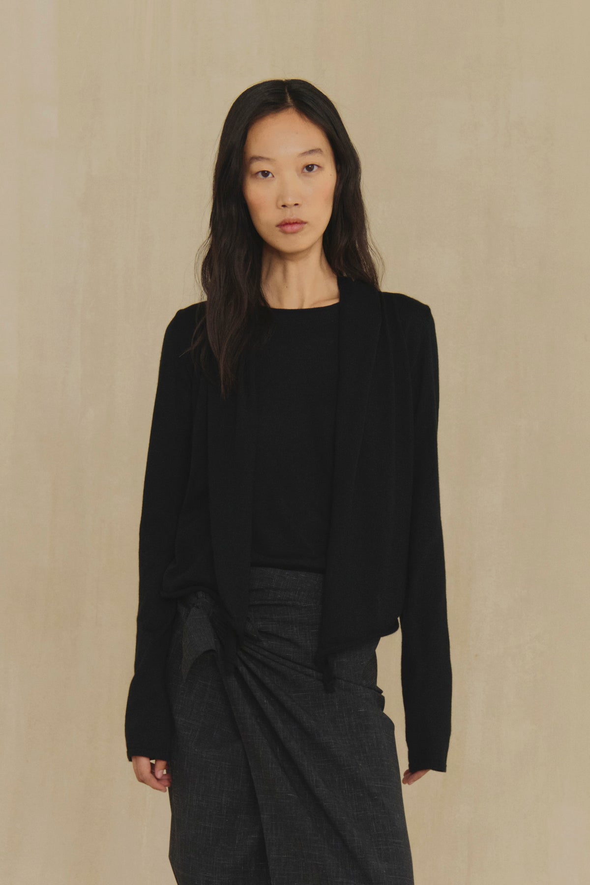 Nua, black cashmere jumper