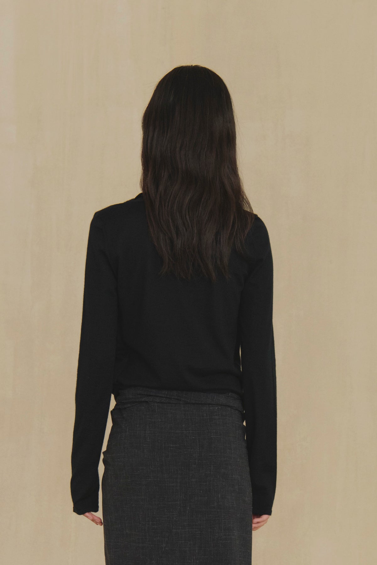 Nua, black cashmere jumper
