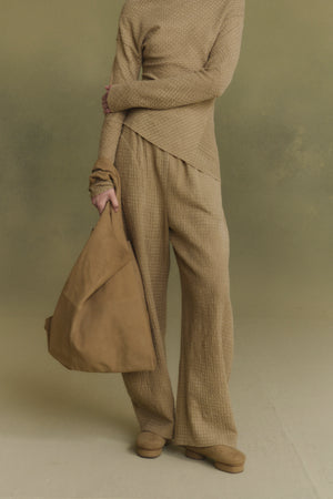 U XL, camel suede bag