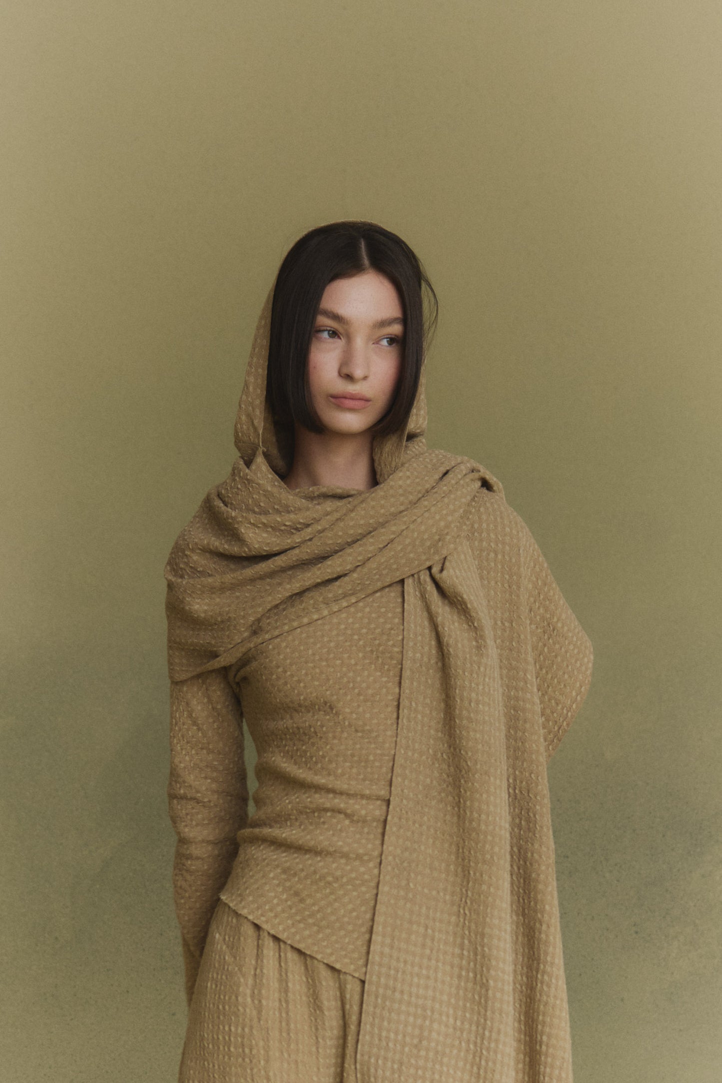 Nuna, beige checked jacquard scarf