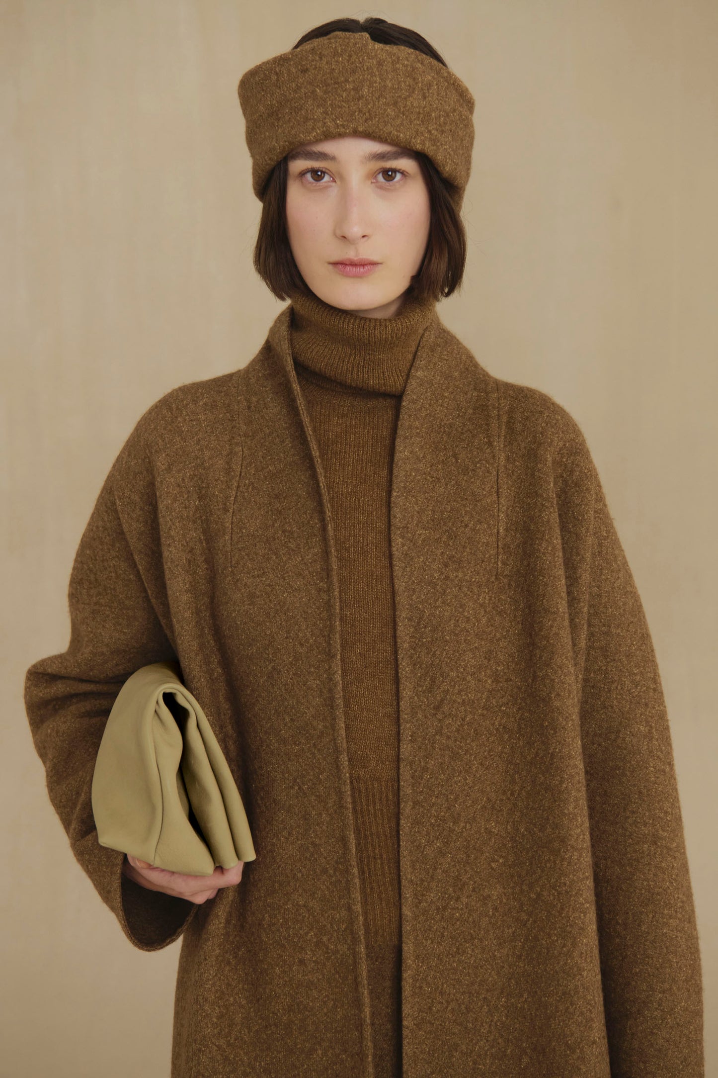 Nur, brown wool and cotton coat