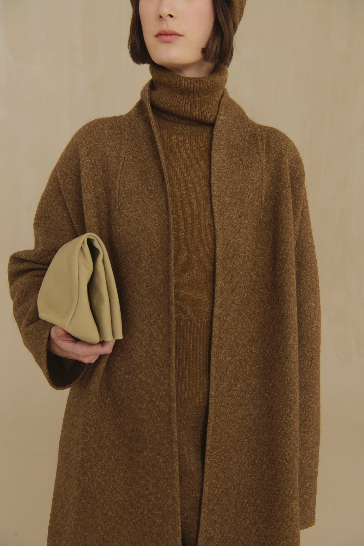 Nur, brown wool and cotton coat