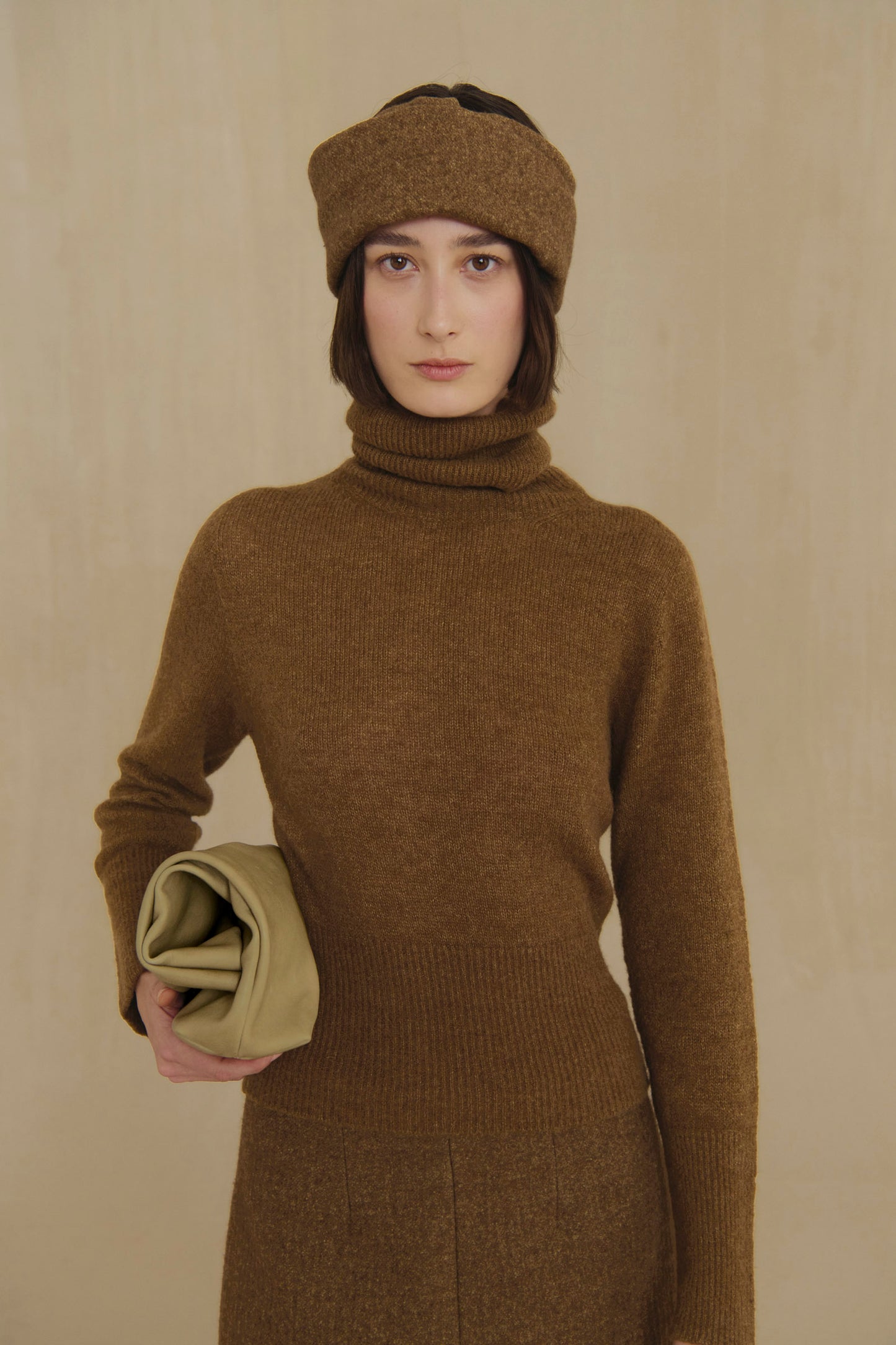 Nur, turbante de lana y algodon marron