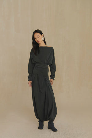 Olvido, vestido de seda stretch verde noche
