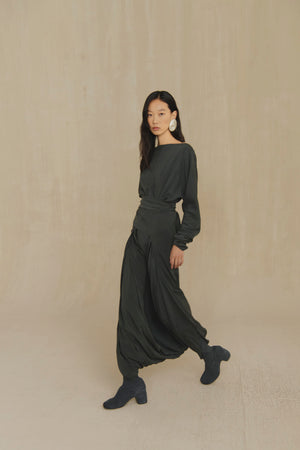 Olvido, vestido de seda stretch verde noche
