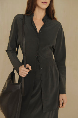 Olvido, night green stretch silk shirt