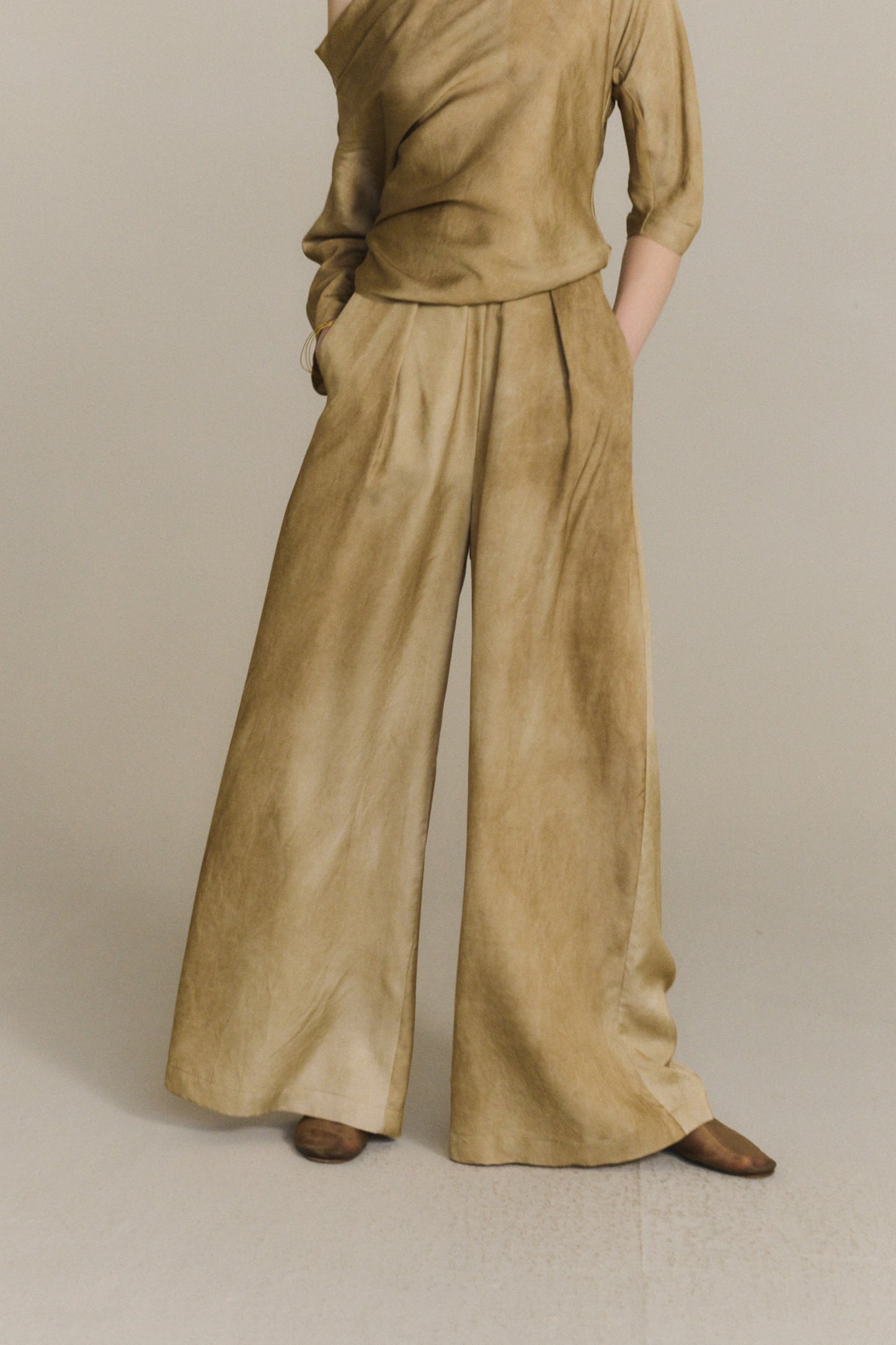 Opalo, pantalon bronce maltinto