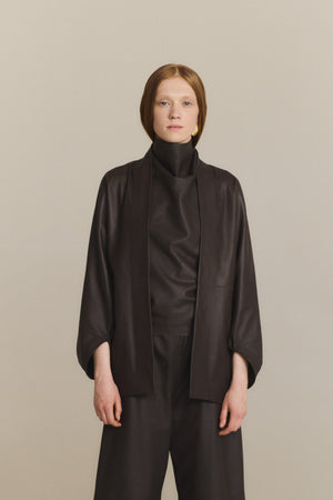 Opalo, chaqueta kimono de piel marron oscuro