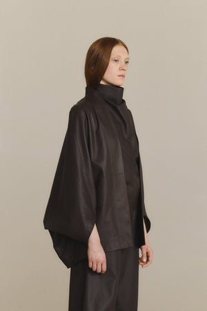 Opalo, chaqueta kimono de piel marron oscuro