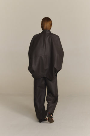 Opalo, chaqueta kimono de piel marron oscuro