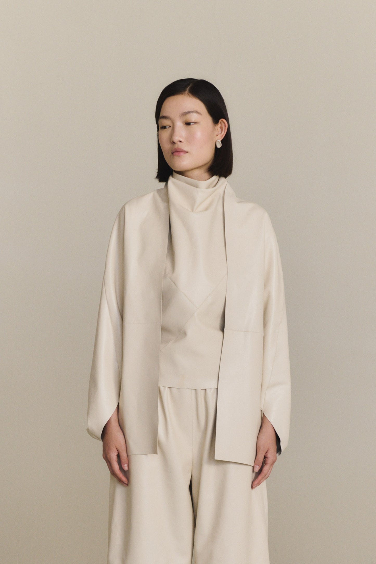 Opalo, chaqueta kimono de piel arena