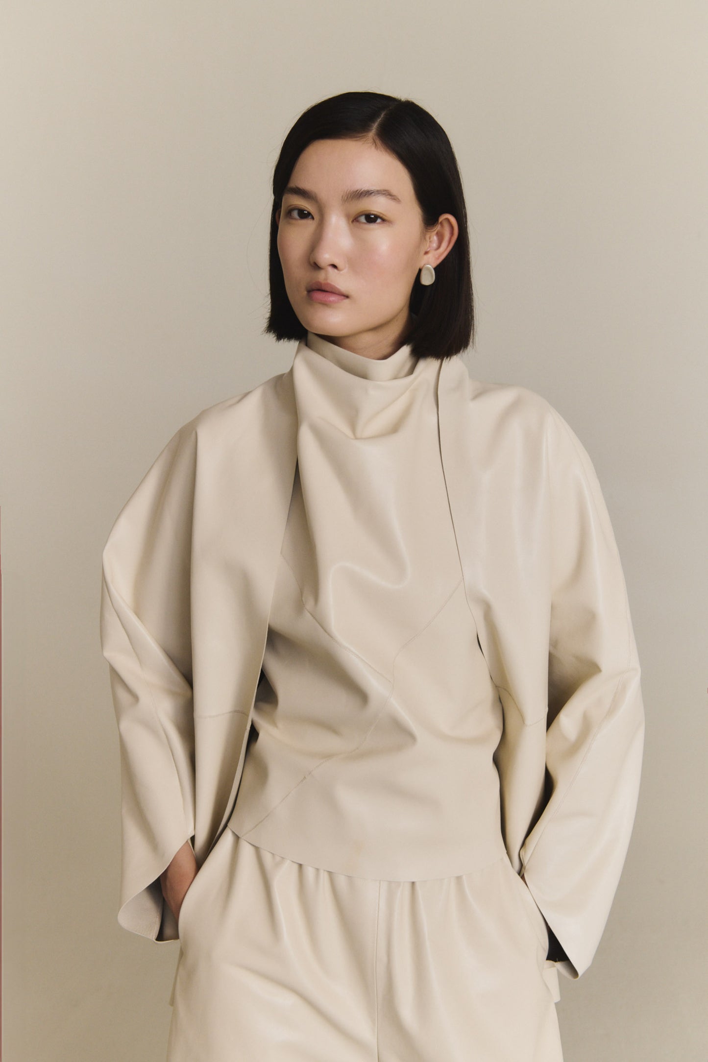 Opalo, chaqueta kimono de piel arena