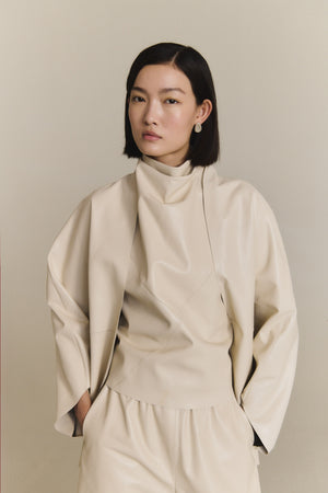 Opalo, chaqueta kimono de piel arena