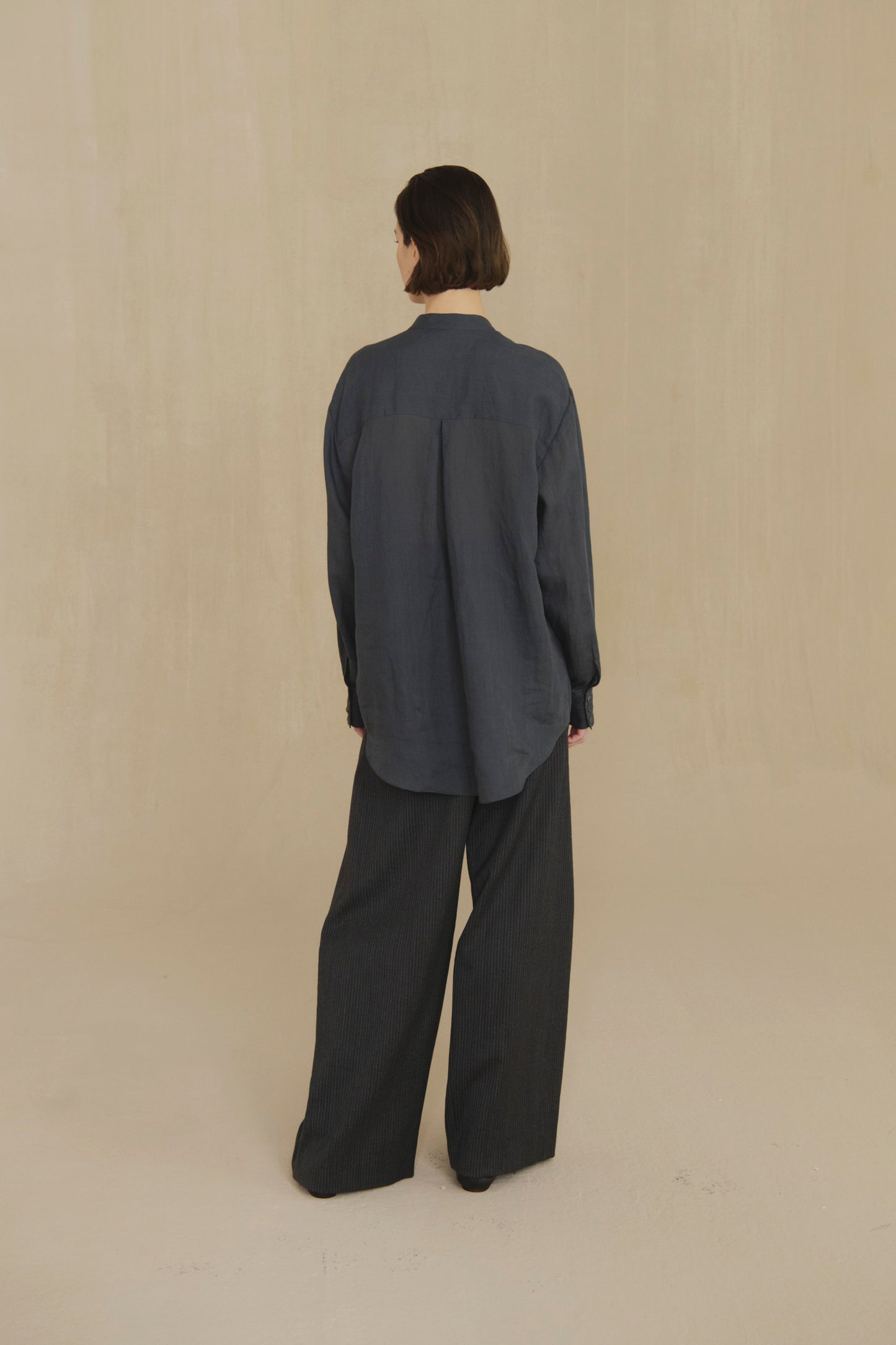 Raoul, shadow blue ramie shirt