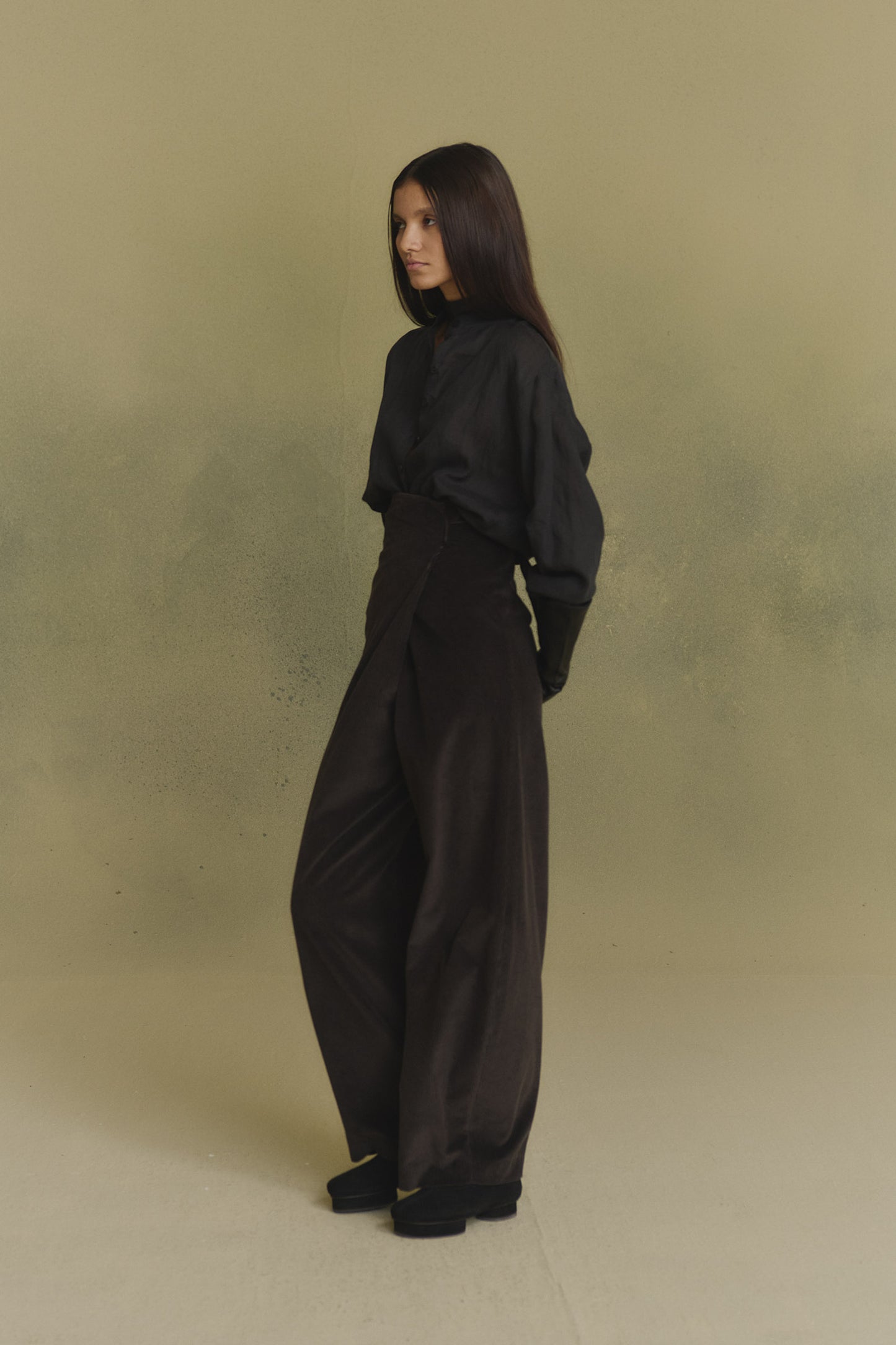 Eracle, grey chocolate oversized corduroy pants