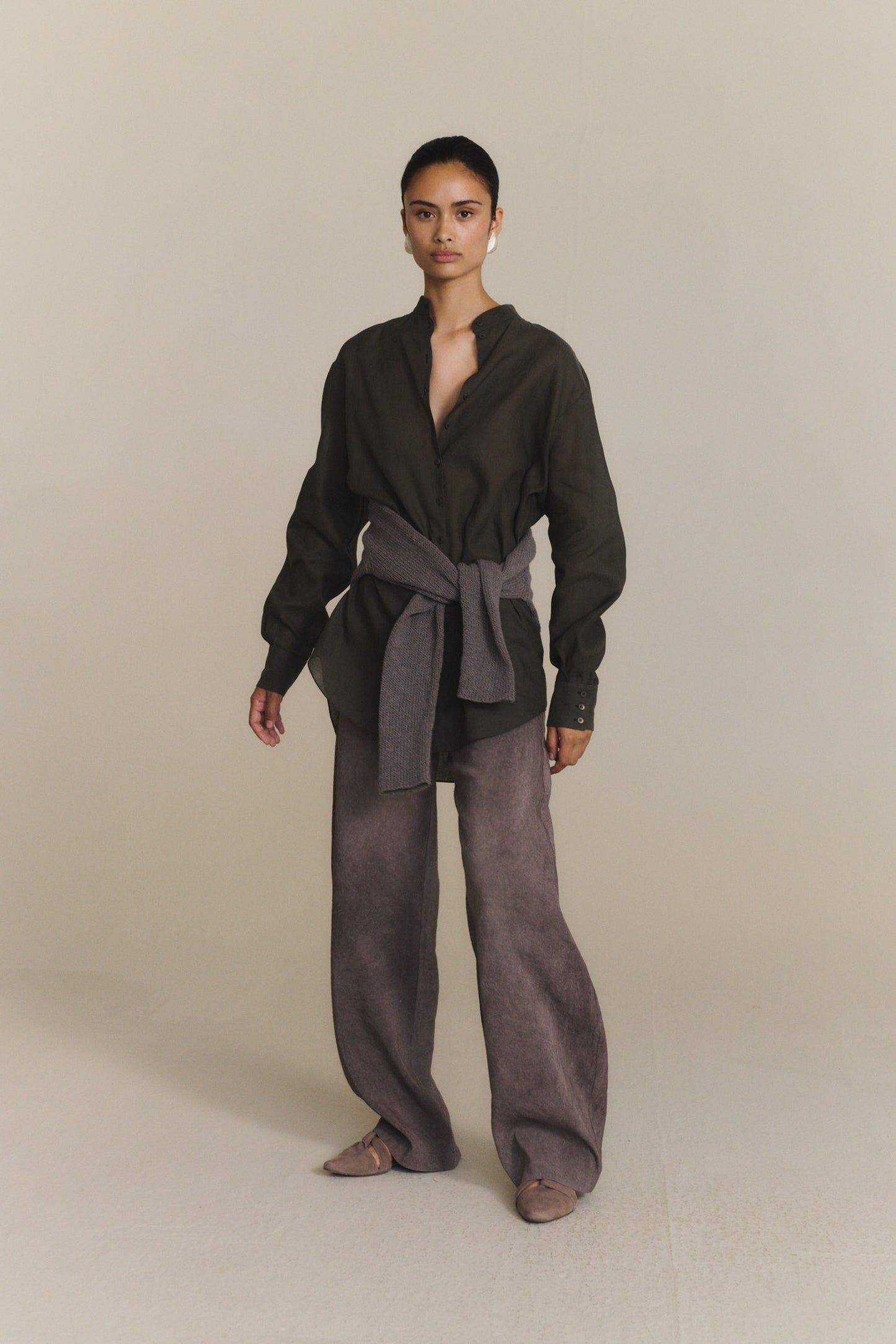 Raoul, camisa de algodon y lino gris oscuro