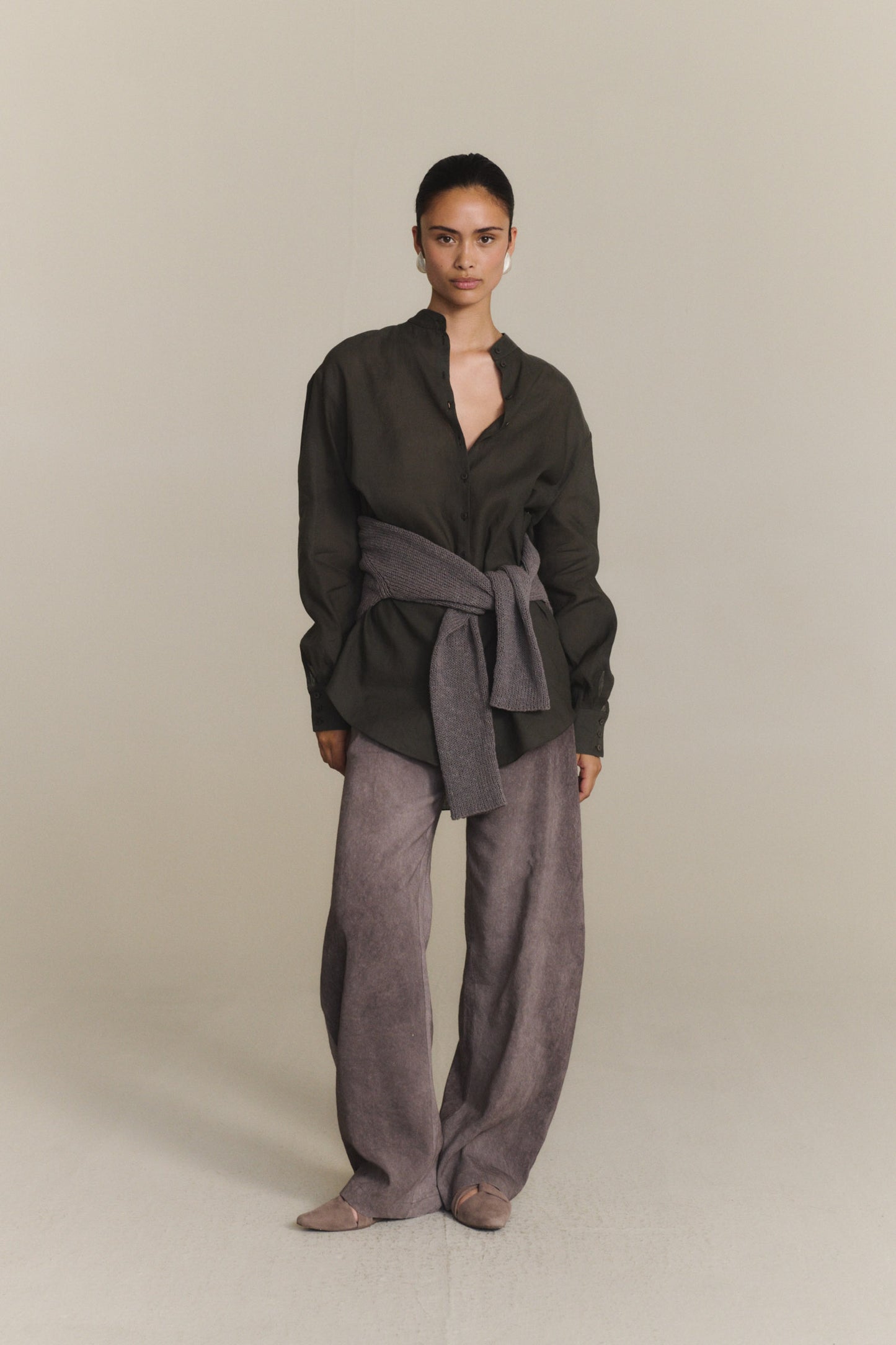 Raoul, camisa de algodon y lino gris oscuro