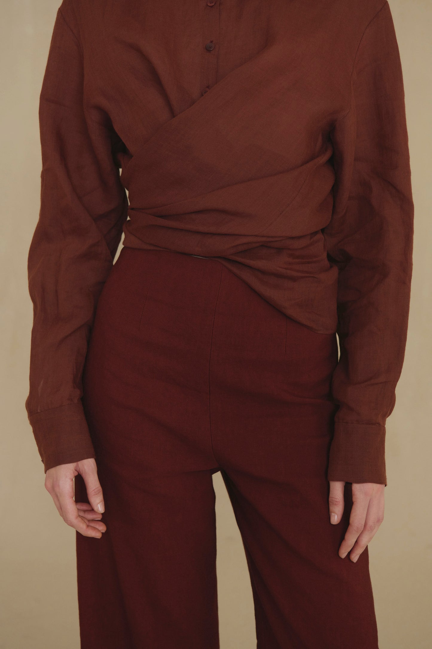 Margot, pantalon de lino y lana virgen rojo tostado