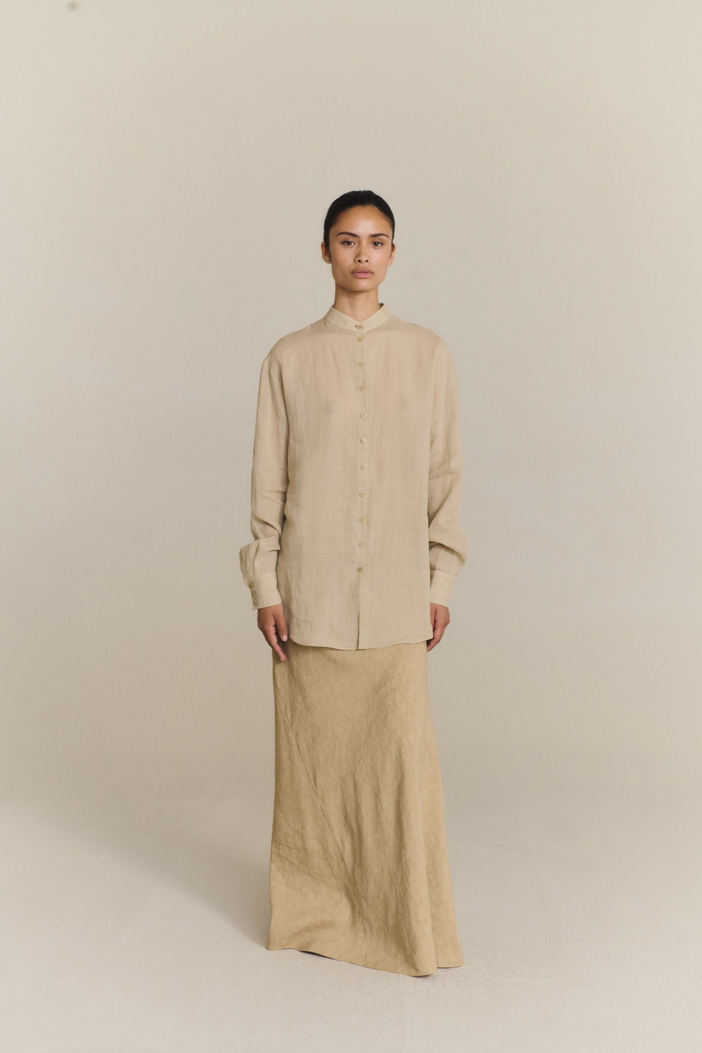 Odel, falda larga de lino y cupro beige oscuro