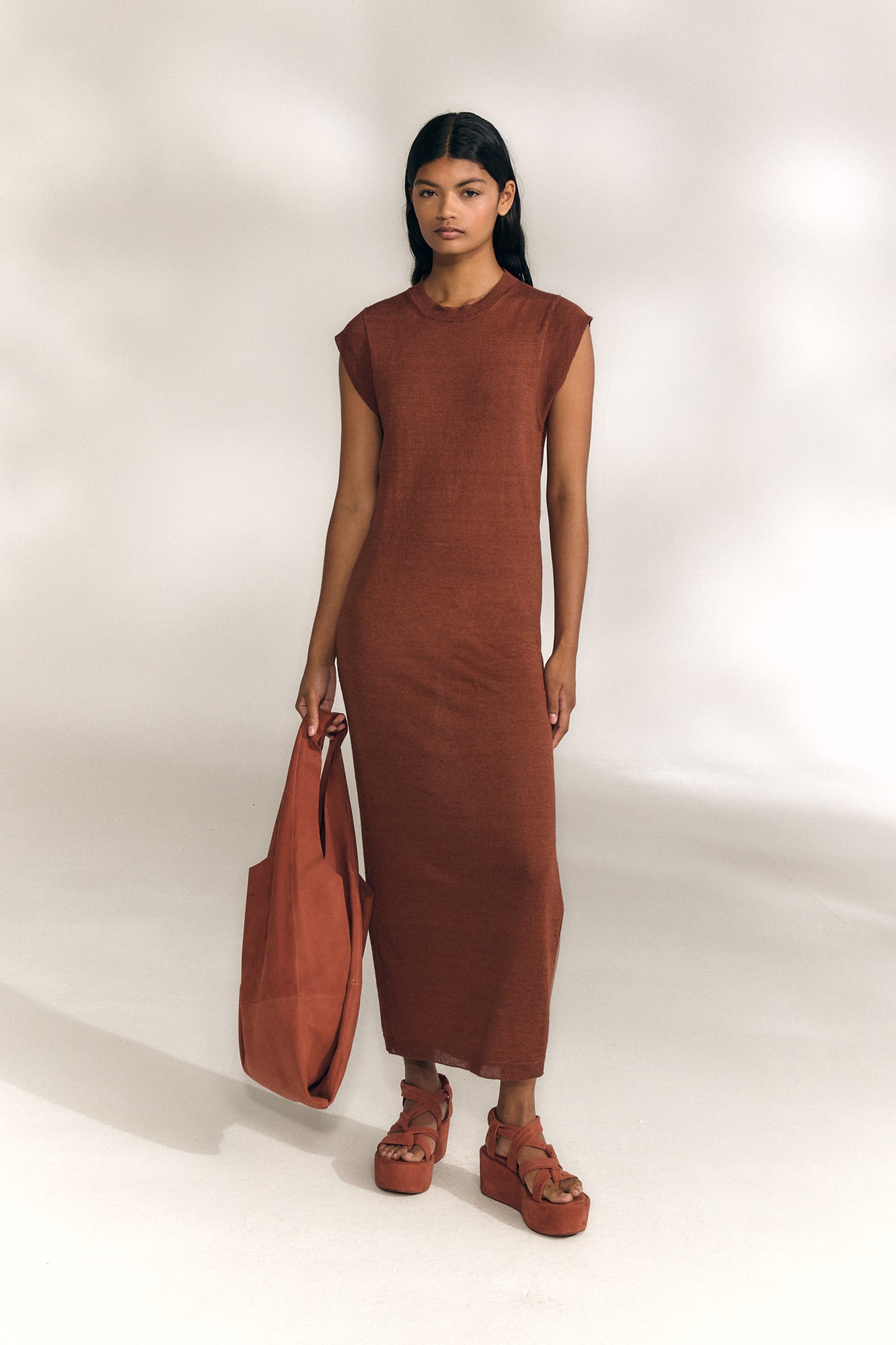 Rinen, vestido de punto de lino arcilla oscuro
