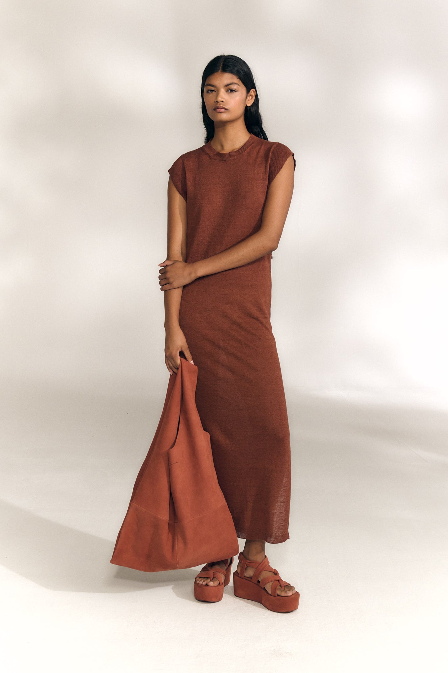 Rinen, vestido de punto de lino arcilla oscuro