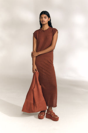 Rinen, vestido de punto de lino arcilla oscuro
