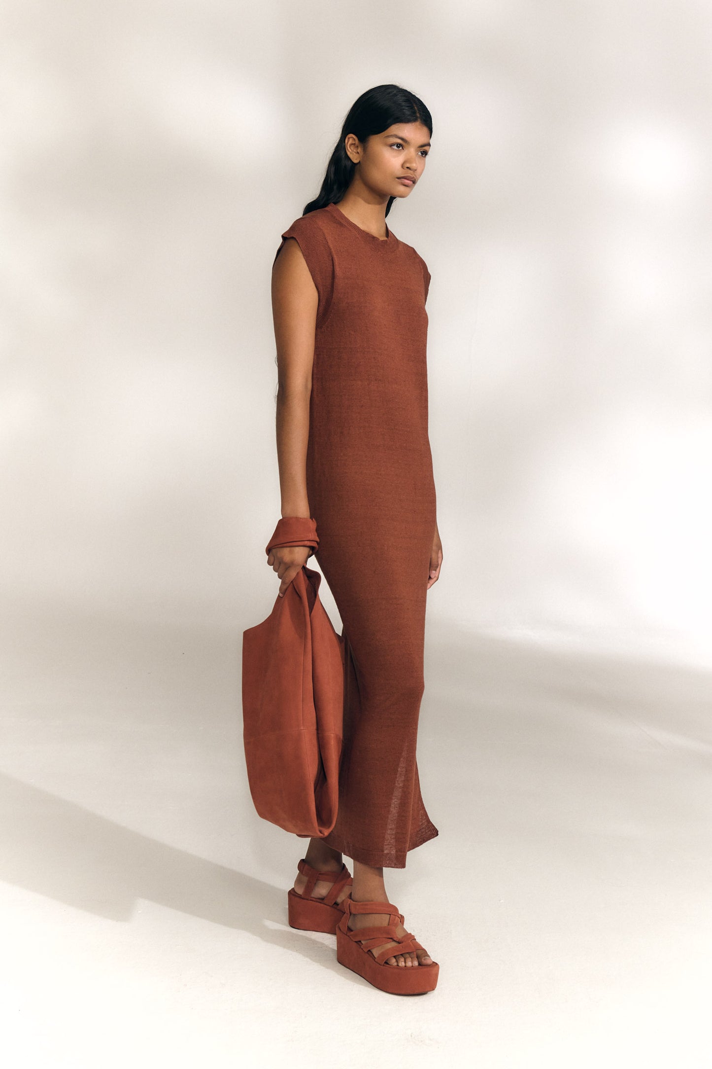 Rinen, vestido de punto de lino arcilla oscuro