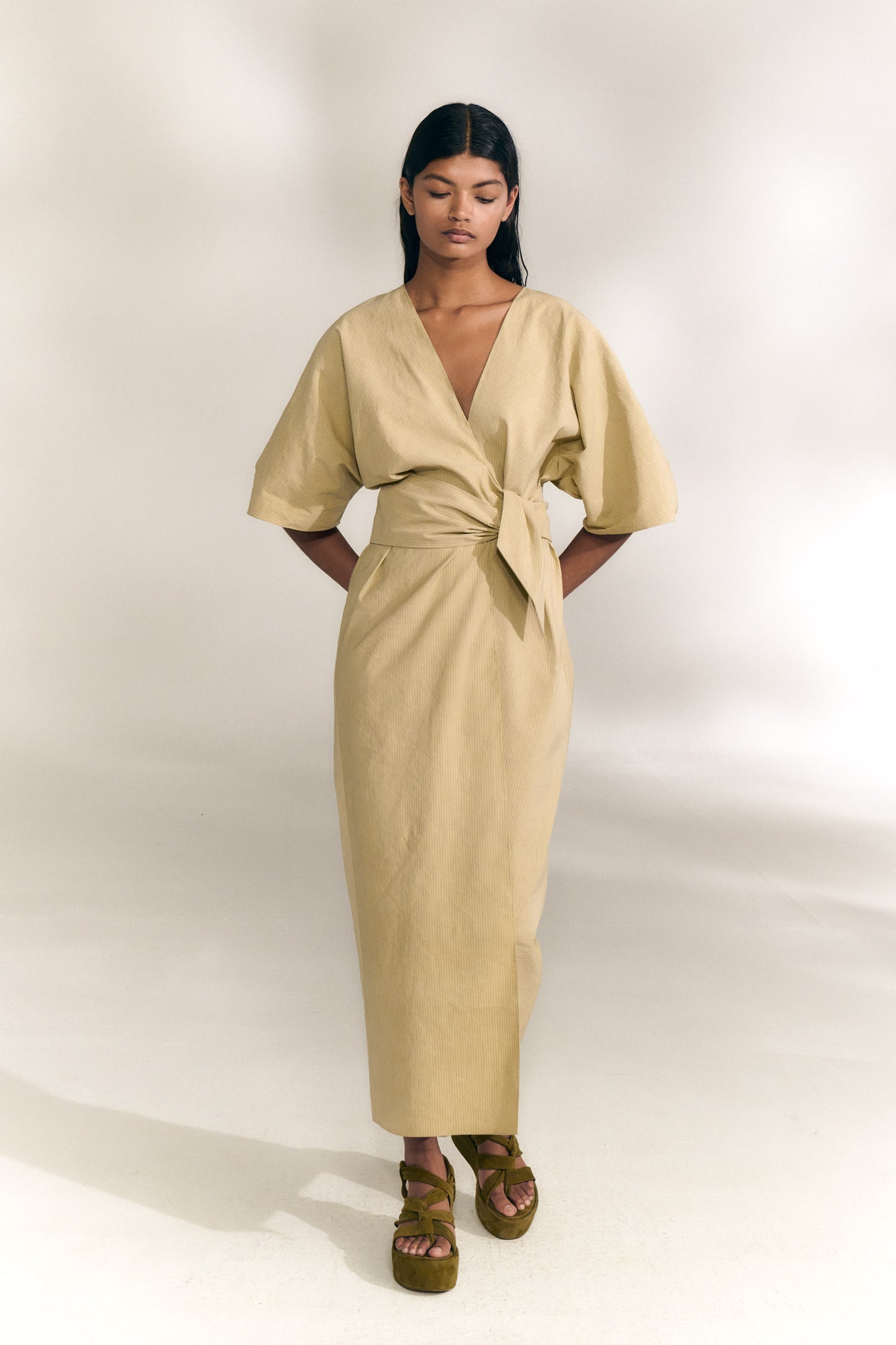 Ryo, vestido de rayas beige maltinto