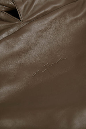 Sack M, bolso mediano de cuero kaki