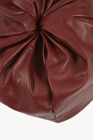 Sack M, lava red medium leather bag