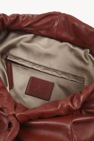 Sack M, lava red medium leather bag