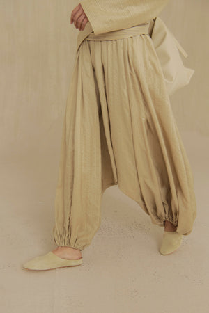 Sentido, pantalon bombacho de seda a rayas