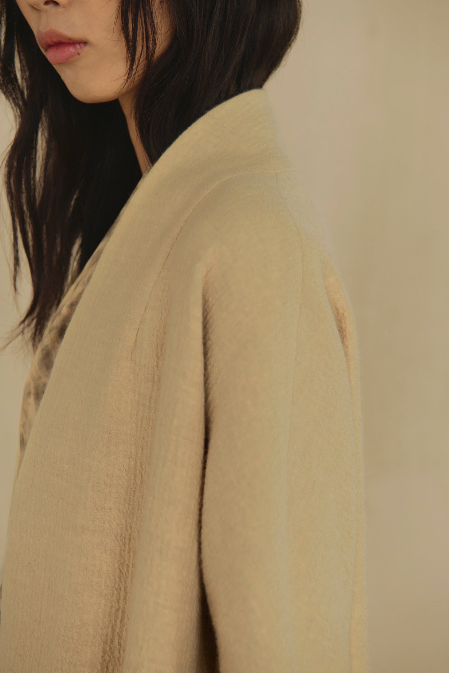 Silence, vanilla cashmere and linen coat