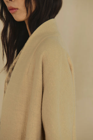 Silence, vanilla cashmere and linen coat